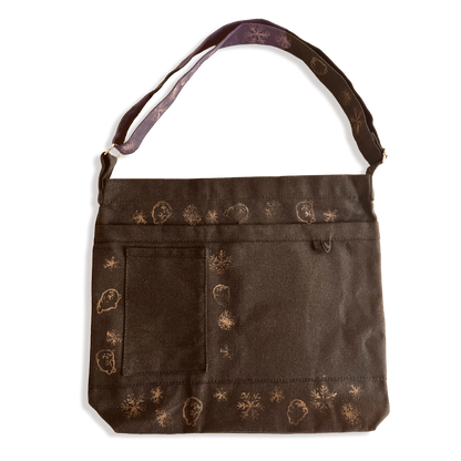 ZAYNE: tote